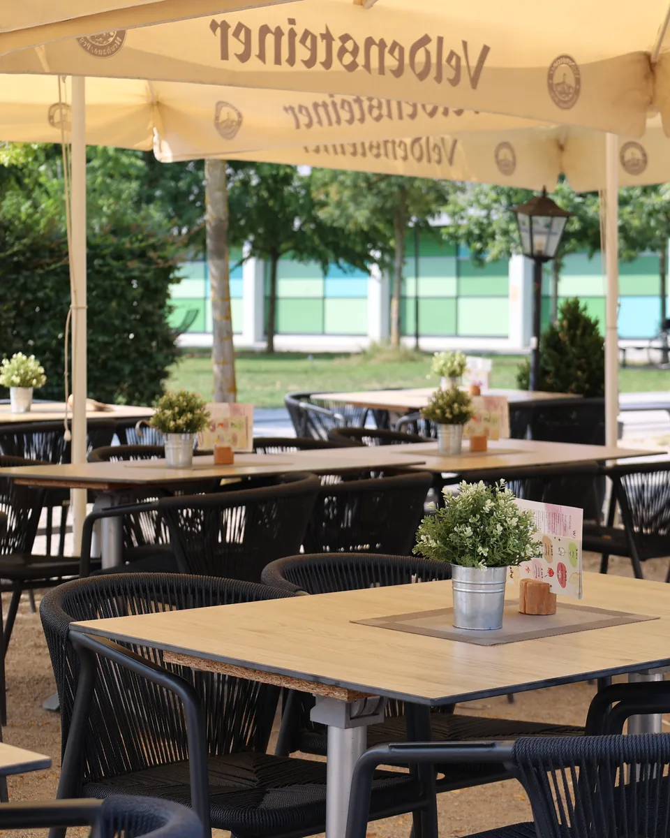 Terrasse der Osteria del Mercato